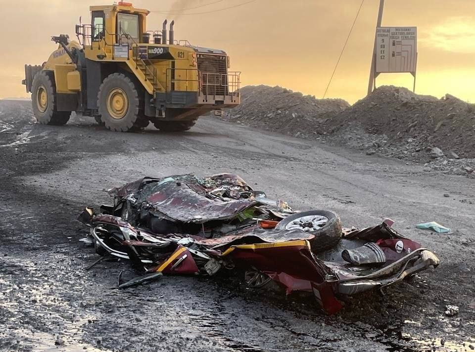 «Muruntov» konida BelAZ pikapni bosib ketdi, ikki kishi halok bo‘ldi