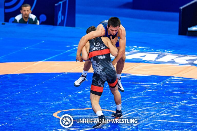 Первая награда для Узбекистана на ЧМ U17 по борьбе: Холмирзаев взял бронзу в Баку