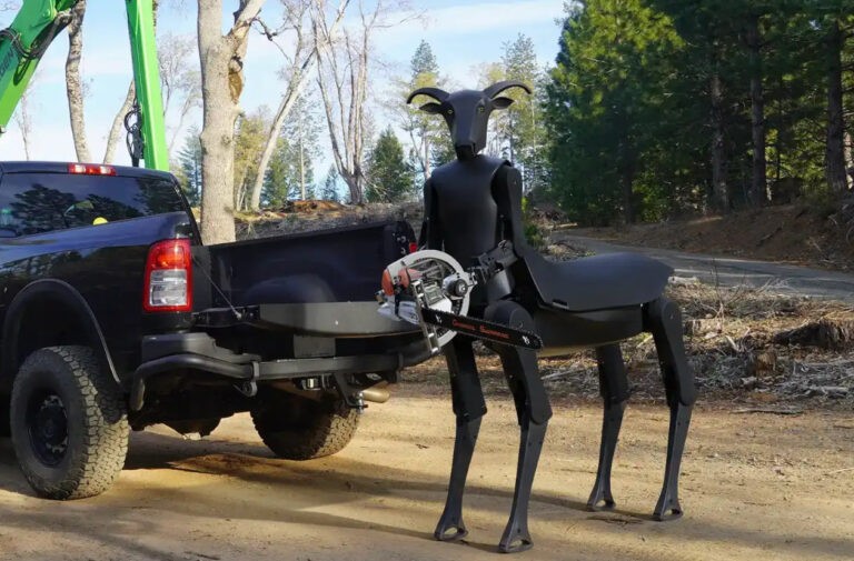 Satyress ikki metrli Threehalves nomli robot-kentavrini taqdim etdi