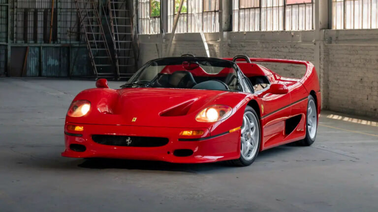 Mayk Taysonning Ferrari avtomobili qanchaga baholandi