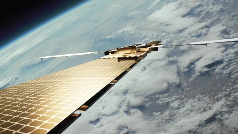 US startup patents space data hub using energy from Sun