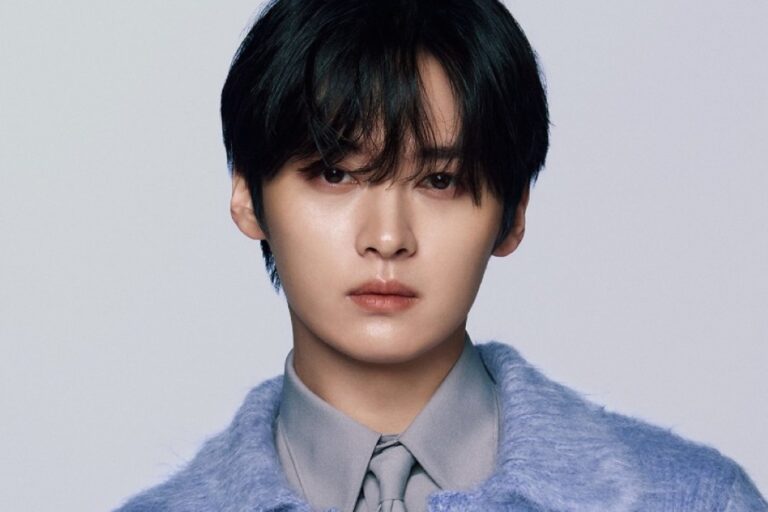 Stray Kids’ Lee Know donates 100mn won to Nepal flood relief
