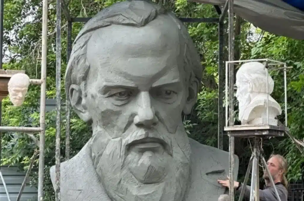 Достоевский