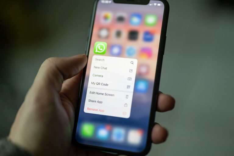 WhatsApp partly down worldwide, affecting media sharing