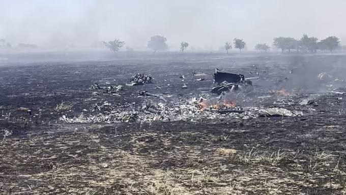 Two dead after US Army Apache helicopter crashes in Texas field