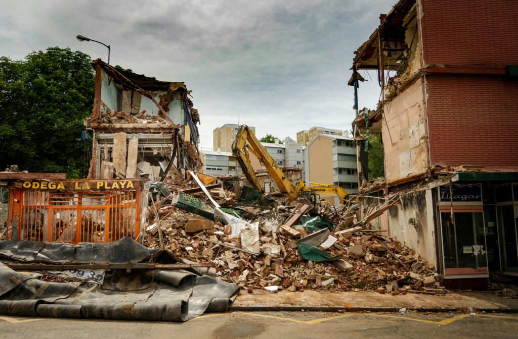 At least 132 killed as 7.4M earthquake shatters Colombia