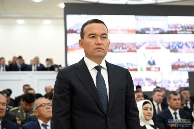 Дороги, поезда и дорогие авиабилеты: хоким Сурхандарьи устроил разнос транспортникам