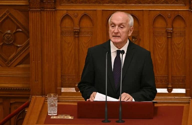 Andrash Baka Vengriya prezidenti lavozimiga rasman kirishdi