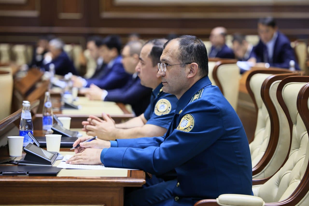 Сенат Узбекистана одобрил конституционный закон об Администрации президента