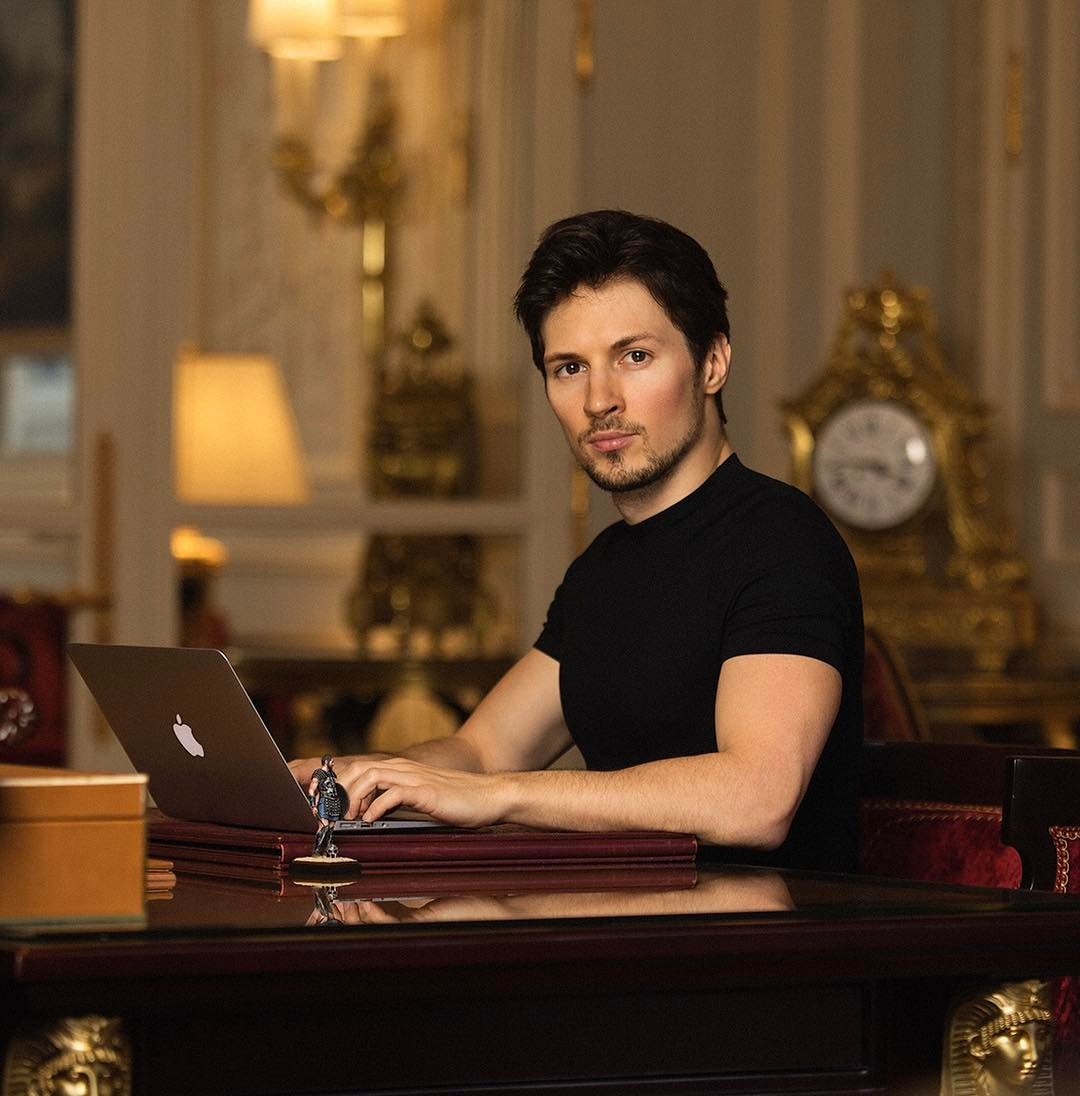 Pavel Durov Toshkentdagi informatika olimpiadasi g‘oliblarini taqdirlaydi