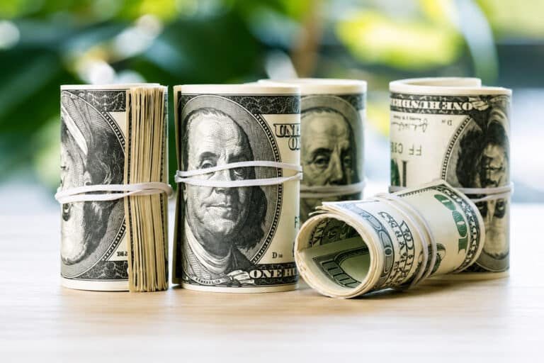 Dollar kursi hafta davomida qanday pastladi — tahlil
