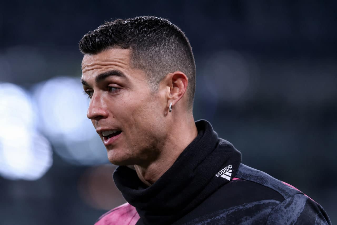 Krishtianu Ronaldu futboldan ketishi mumkinligini aytdi