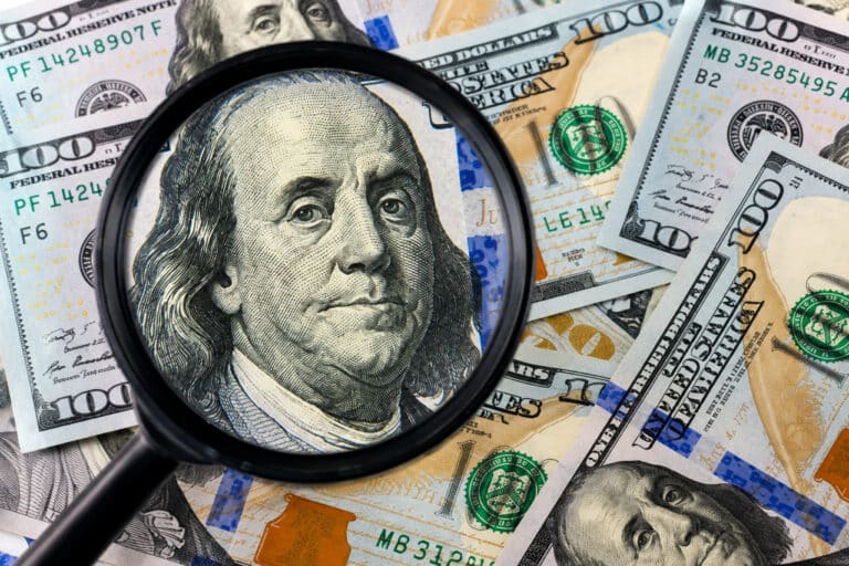 Dollar tushdi: 18-avgust uchun valyutalar kursi e’lon qilindi