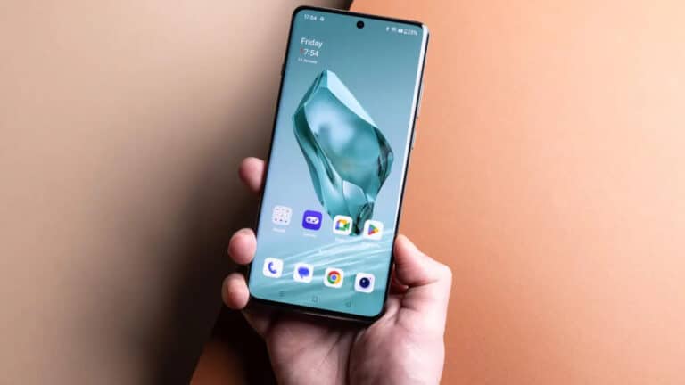 OnePlus 12 foydalanuvchilari nosozlikdan shikoyat qilmoqda