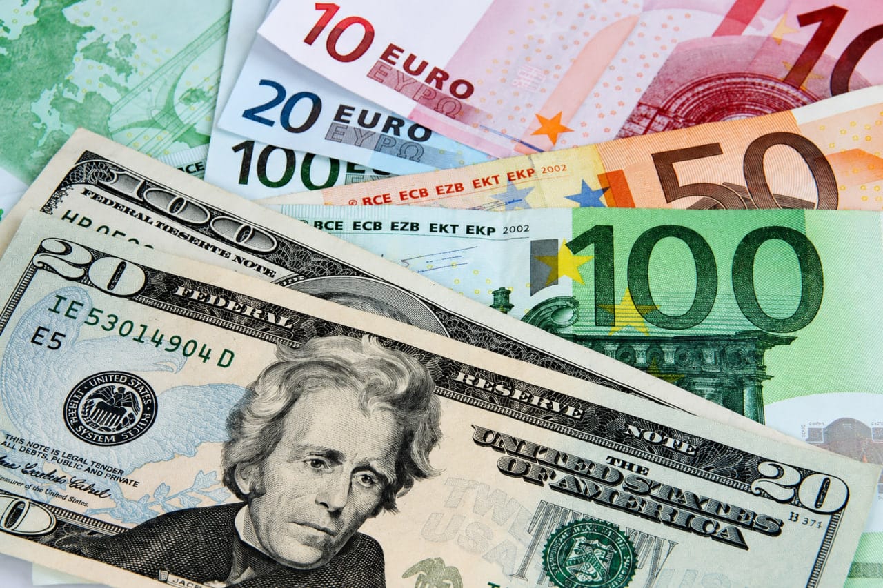 Dollarga talab oshmoqda, so‘m esa mustahkamlandi