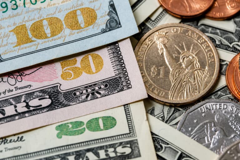 Dollar tushdi: 19-avgust uchun valyutalar kursi e’lon qilindi