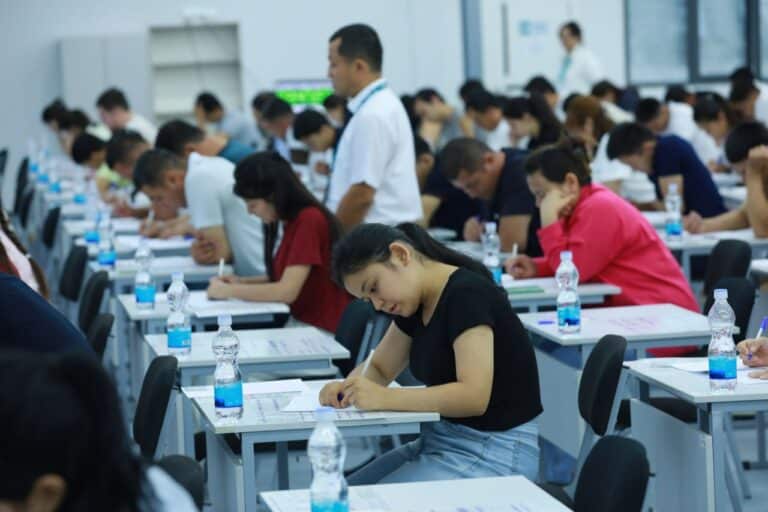 Сколько осталось мест и в какие вузы Узбекистана еще можно поступить в этом году?