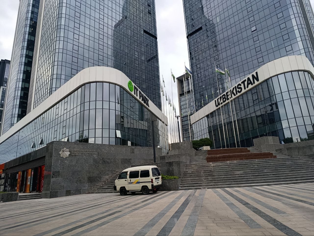 Enterprise Uzbekistan to‘g‘risidagi Konstitutsiyaviy qonun imzolandi