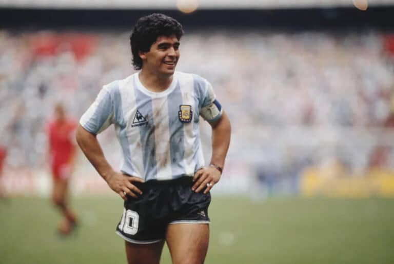 «Xudoning qo‘li» yana tarix yaratdi: Maradona gol urgan to‘p 3,35 mln dollarga sotildi