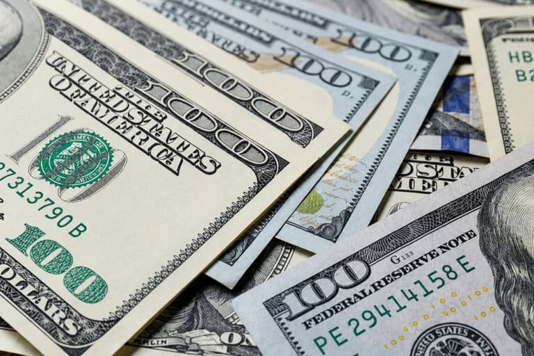 26-avgust kuni qaysi banklarda xorijiy valyutalarni qulay ayirboshlash mumkin