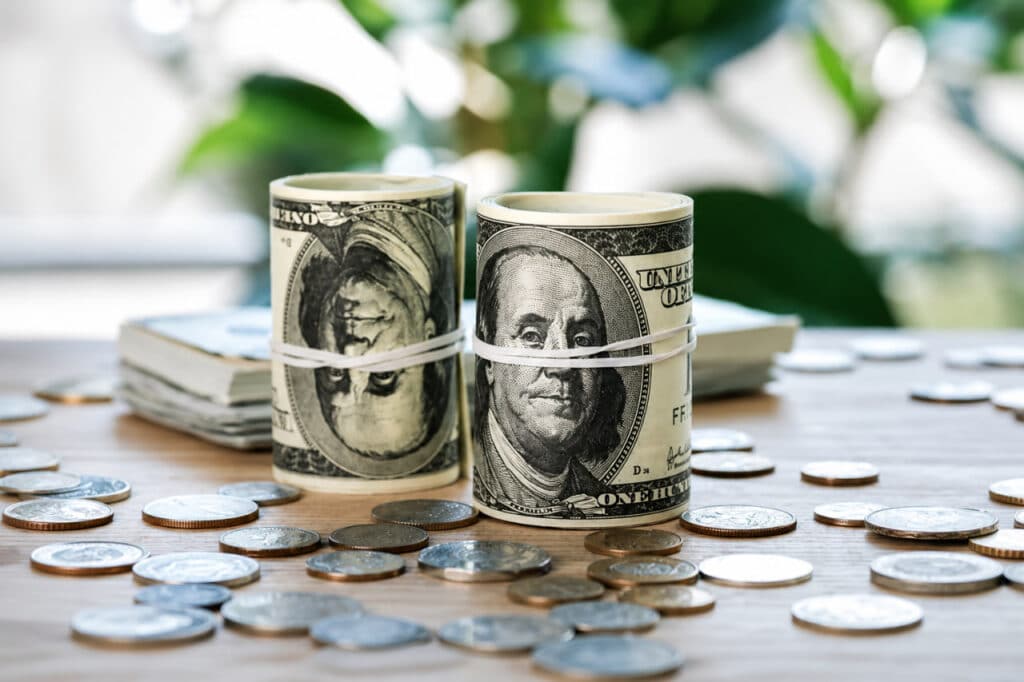 Hafta davomida dollar kursi qanchaga pasaydi — tahlil