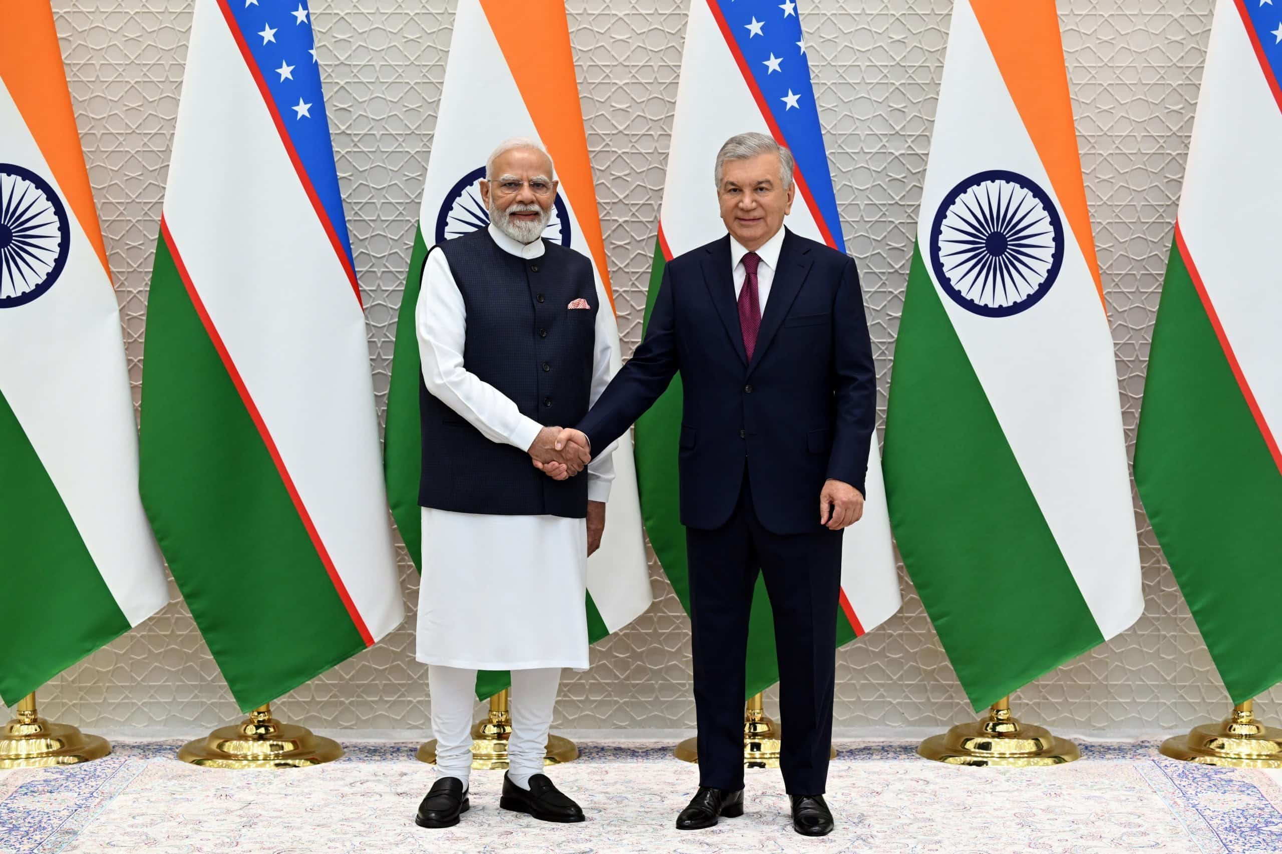Shavkat Mirziyoyev Narendra Modini Ko‘ksaroyda kutib oldi