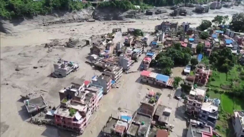 Nepaldagi suv toshqinida halok bo‘lganlar soni qariyb 500 nafarga yetdi