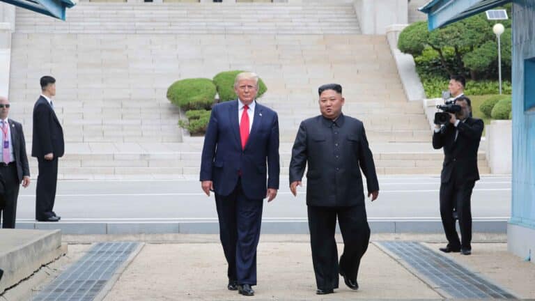 Tramp Kim Chen In bilan yana uchrashmoqchi