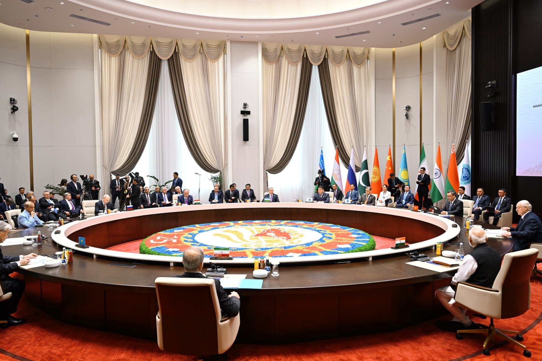 SCO leaders adopt 28 pacts on security and AI at Bishkek summit