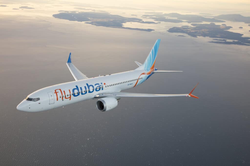 Нож, драка между пилотам: новые подробности ЧП на рейсе flydubai