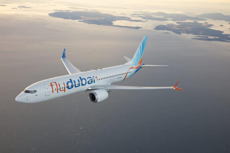 Нож, драка между пилотам: новые подробности ЧП на рейсе flydubai
