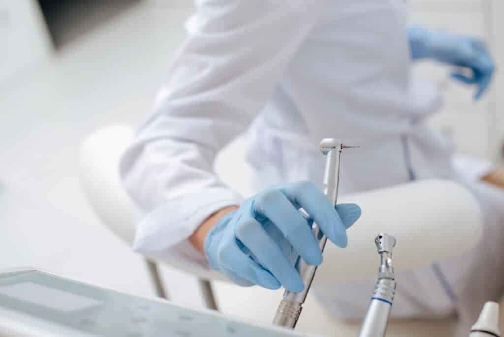 Stomatologiya talabalari uchun poliklinikalar biriktiriladi
