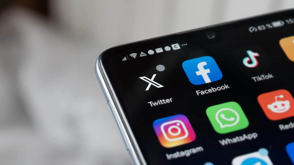 Facebook va Instagramda uzilishlar kuzatilmoqda
