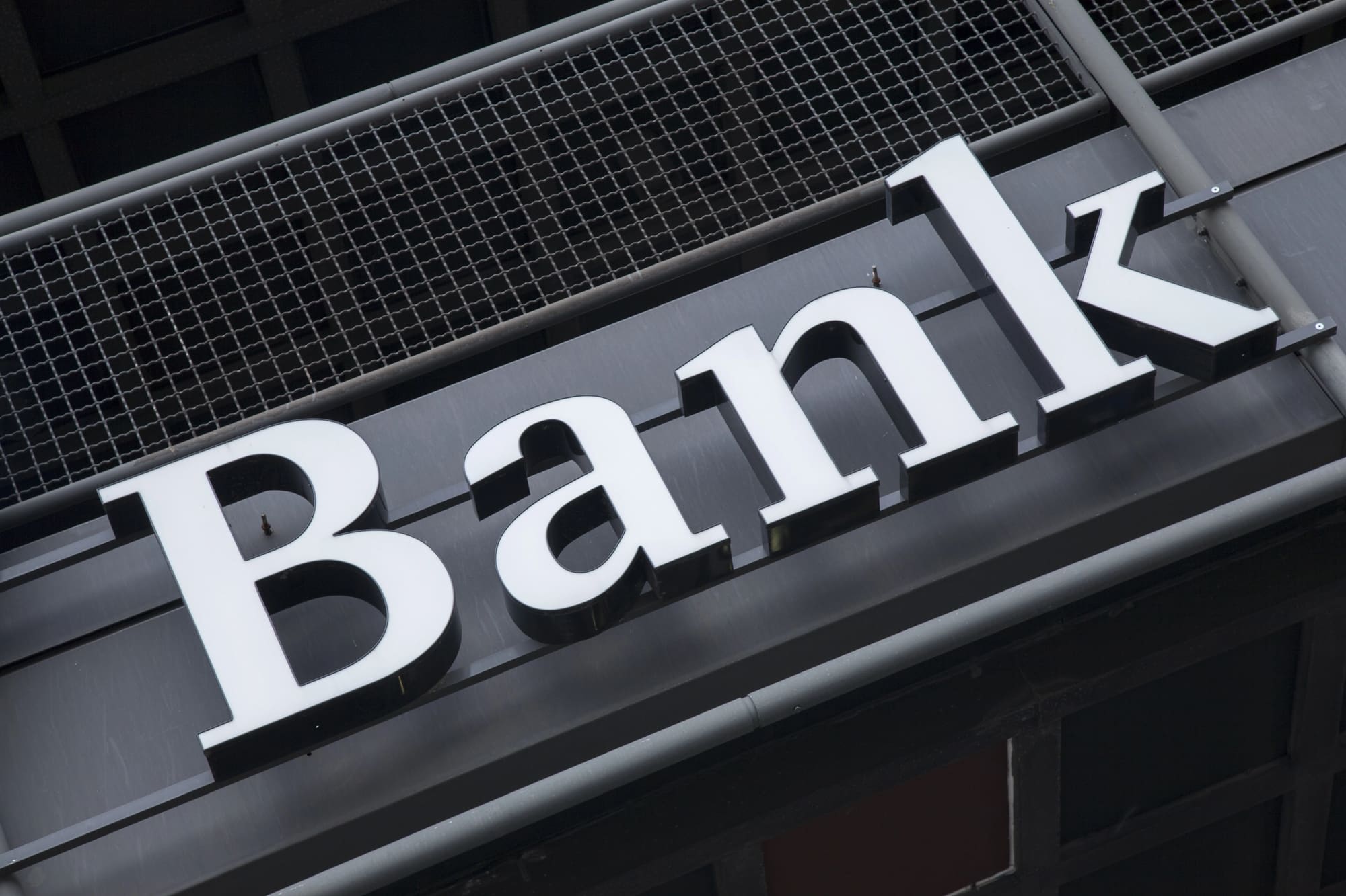 Banklarda ehtimoliy yo‘qotishlar uchun zaxira shakllantirish tartibi belgilandi