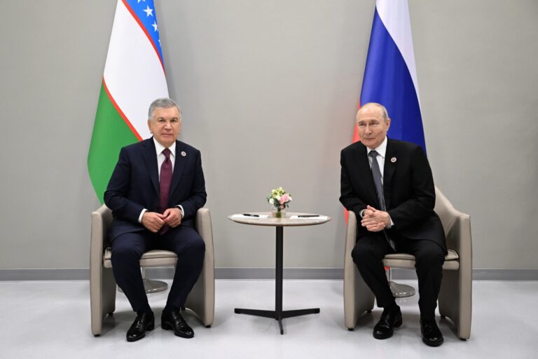 Мирзиёев и Путин встретились в Бишкеке: что они обсуждали?