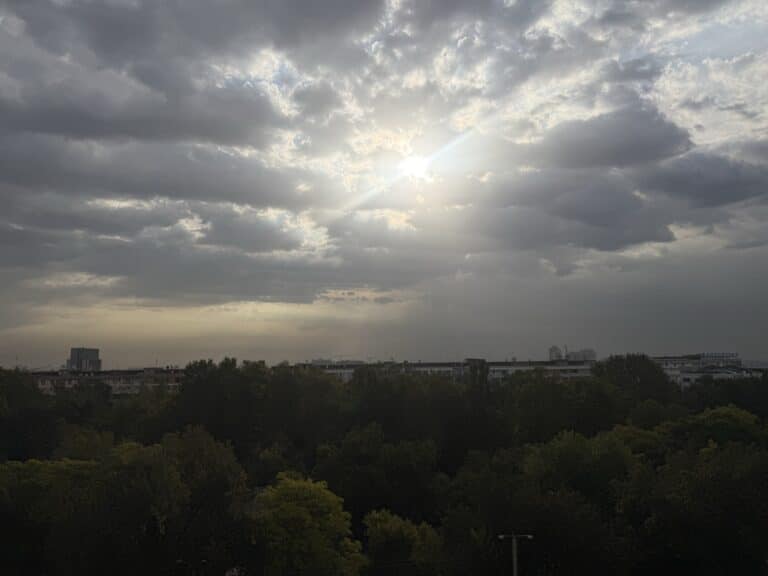 Дожди и до +23°: какой будет погода в Ташкенте 30 сентября