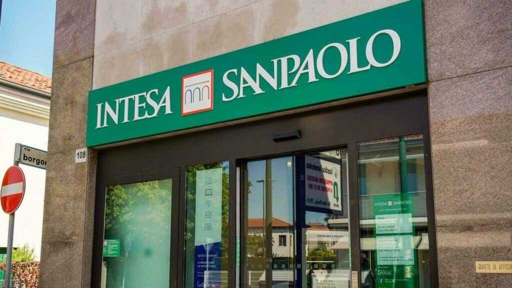 AI yordamida yirik bankdan 95 mln yevro o‘g‘irlandi