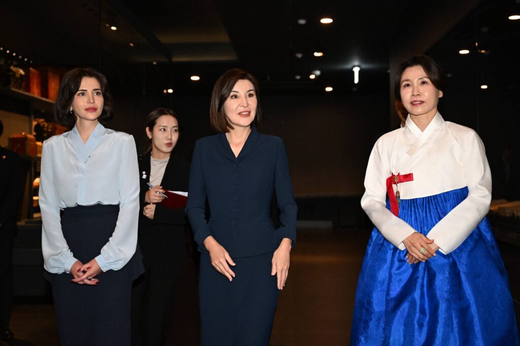 Ziroat Mirziyoyeva Koreya Milliy saroy muzeyiga bordi