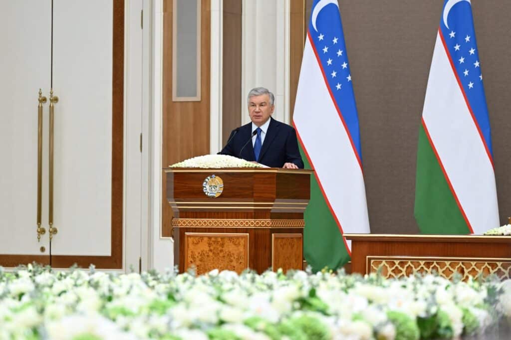 Mirziyoyev rahbarlarni tanqid qildi, Tailand vizasi uchun Moskvaga borish kerak — 3 sentabr yangiliklari