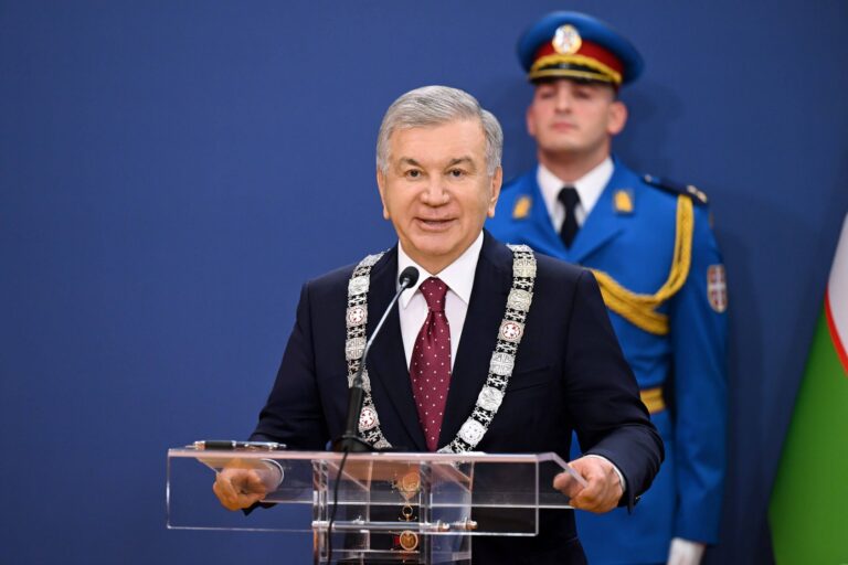 Tinim bilmayotgan Mirziyoyev, arosatdagi o‘zbek alifbosi — hafta dayjesti