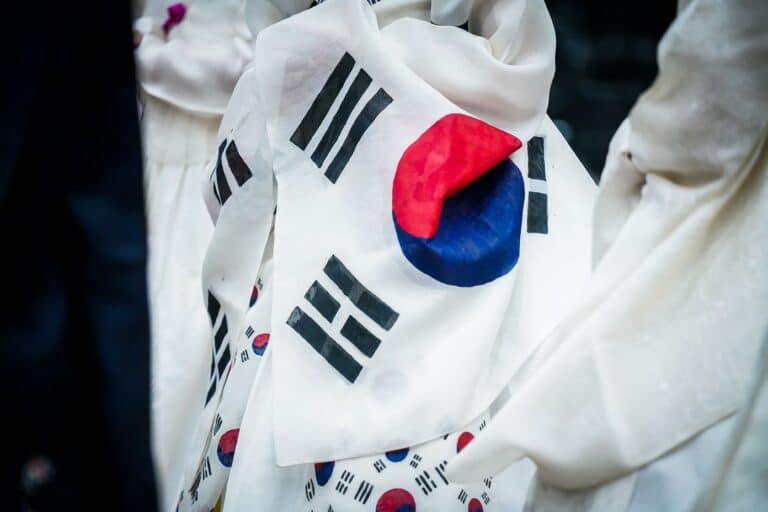 Central Asia has minerals. What can South Korea offer in return?
