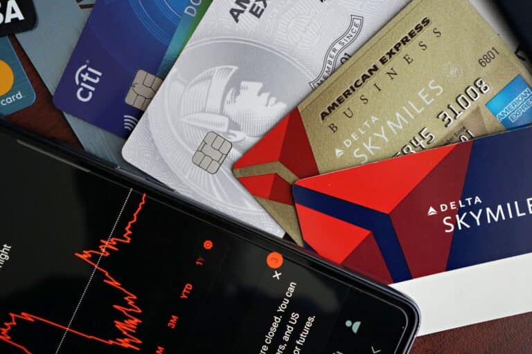 Проверить банковские карты на свое имя теперь можно на портале госуслуг