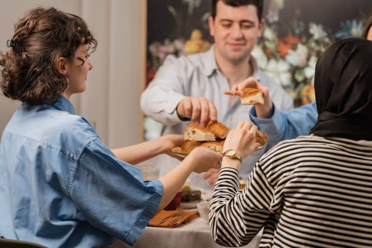Eat together to lower blood sugar spike, scientists urge