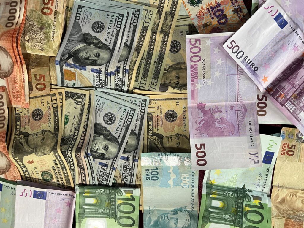 ЦБ Узбекистана расширит «корзину» сделок для курса валют