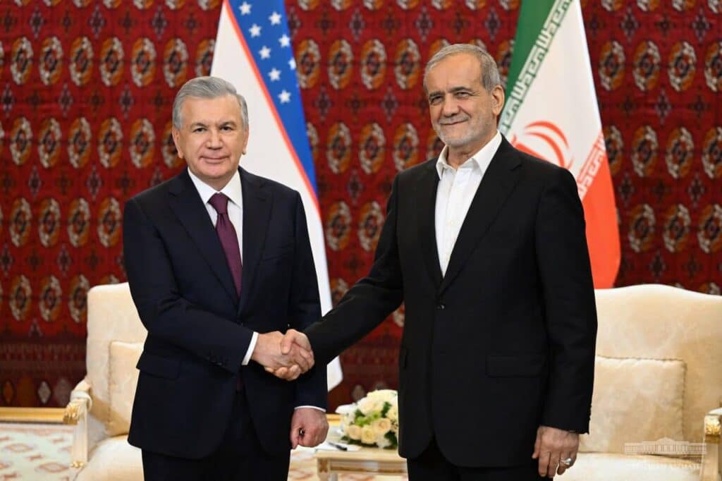 Shavkat Mirziyoyev Eron prezidentini tabrikladi
