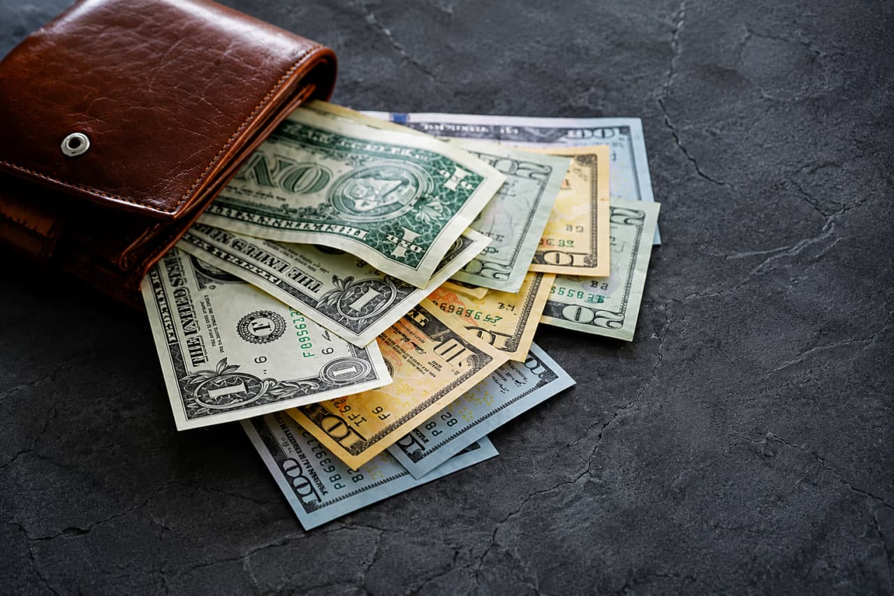 Dollar tushdi: 3-sentabr uchun valyutalar kursi e’lon qilindi