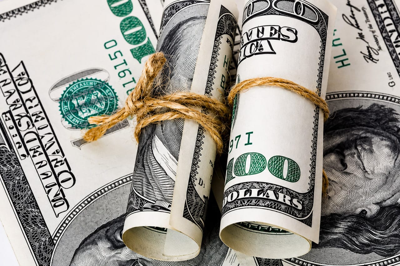 Dollar yana pasaydi: 4-sentabr uchun valyutalar kursi e’lon qilindi