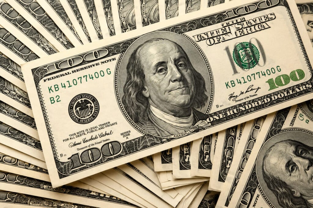 4-sentabr kuni qaysi banklarda xorijiy valyutalarni ayirboshlash mumkin