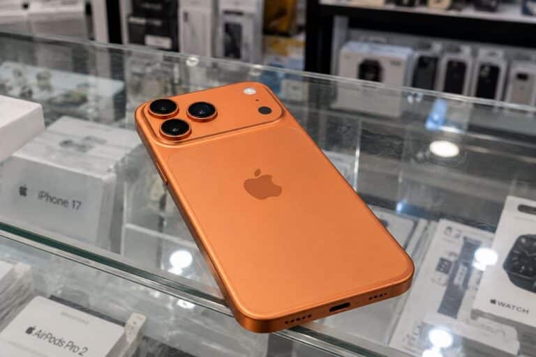 iPhone от 13-го до 17-го: гид по ценам на «Малике» и OLX