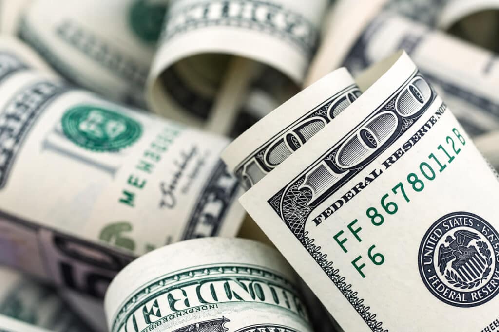 Dollar oshdi: 9-sentabr uchun valyutalar kursi e’lon qilindi